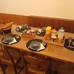 Au Relais Du Coq Hardi ホームステイ Le Clerjus
